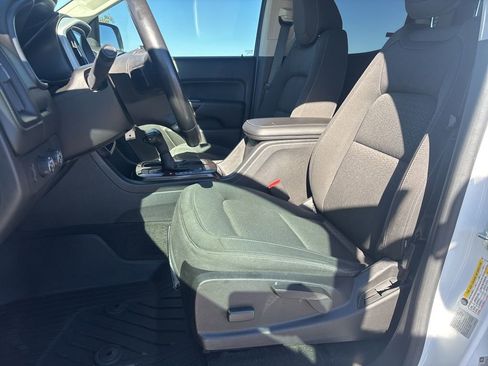 Used 2016 GMC Canyon SLE w/ SLE Convenience Package image 9