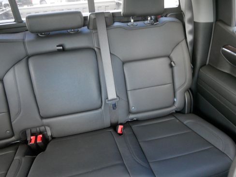 Used 2024 Chevrolet Silverado 1500 LT Trail Boss w/ Convenience Package II AWD/4WD image 14