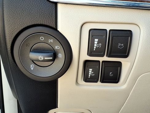 Used 2012 Lincoln MKZ Hybrid FWD image 18