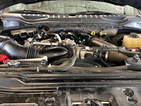 Used 2019 Ford F350 Lariat w/ Lariat Ultimate Package image 28