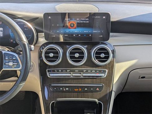 Used 2021 Mercedes-Benz GLC 300 image 19