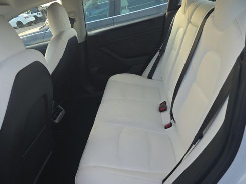 Used 2022 Tesla Model 3 Performance image 11