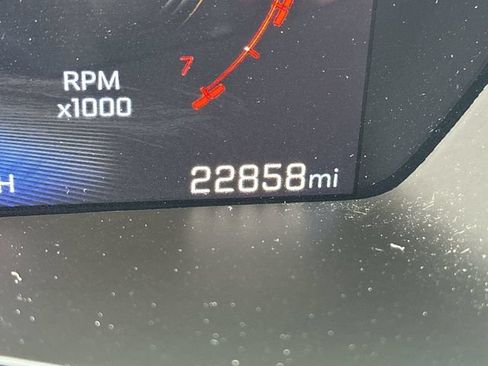 Used 2024 Chevrolet Colorado LT RWD image 12