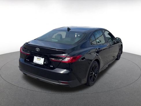 Used 2025 Toyota Camry SE FWD image 14