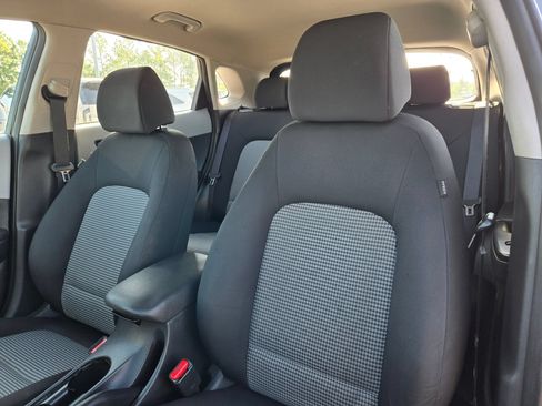 Used 2020 Hyundai Kona SE FWD image 24