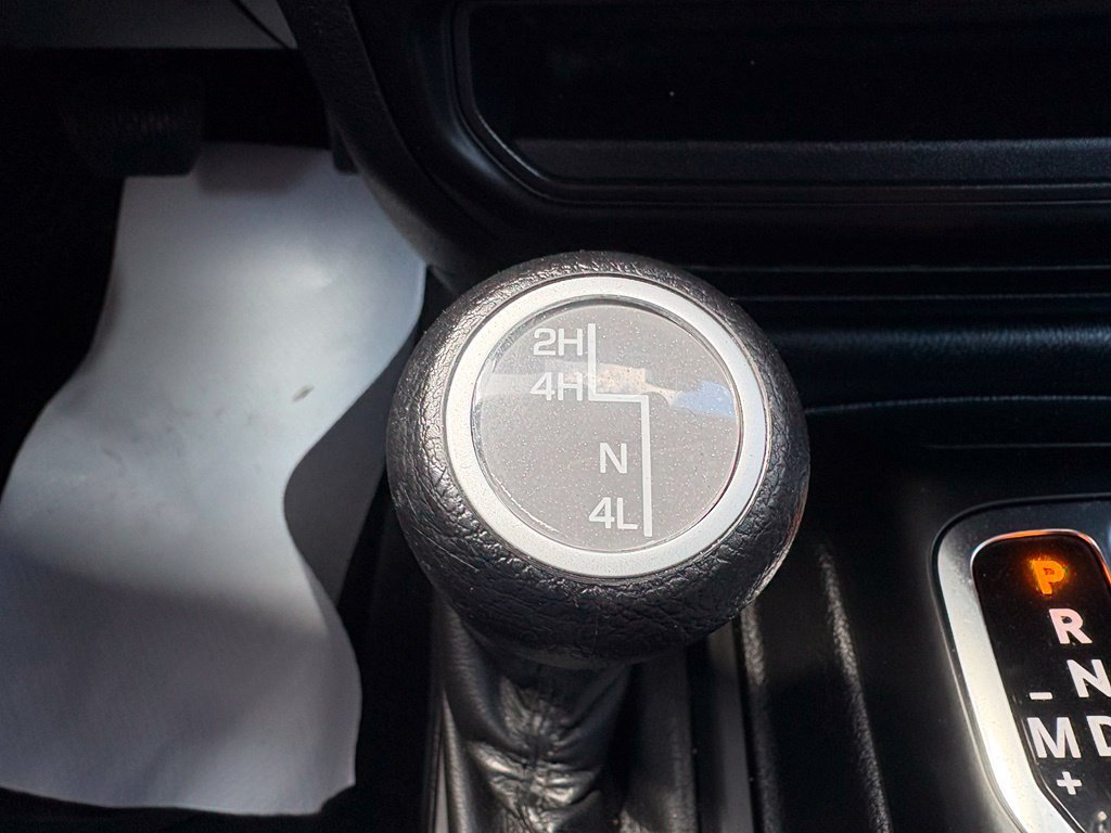 Used 2022 Jeep Wrangler Unlimited Sport AWD/4WD image 3