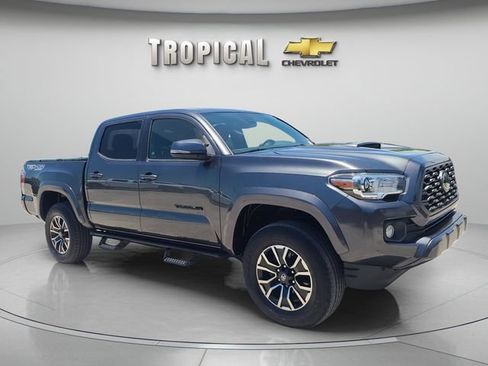 Used 2020 Toyota Tacoma TRD Sport AWD/4WD image 7
