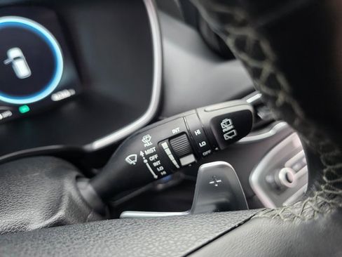 Certified 2022 Hyundai Santa Fe SEL Premium image 32