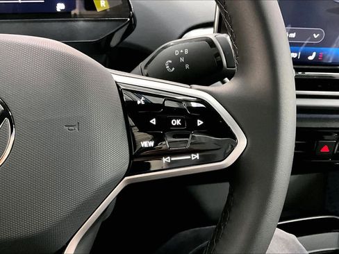 New 2026 Volkswagen ID.4 Pro image 18