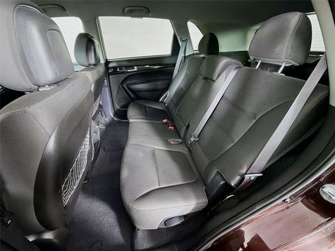 Used 2015 Kia Sorento LX AWD/4WD image 23