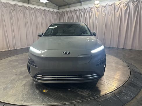 Used 2023 Hyundai Kona SE w/ Cargo Package image 2