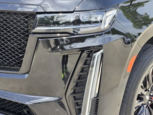 Used 2024 Cadillac Escalade V w/ LPO, ONYX Package AWD/4WD image 37