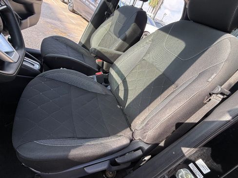 Used 2020 Nissan Kicks SV FWD image 19