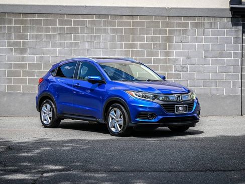 Used 2019 Honda HR-V EX image 2