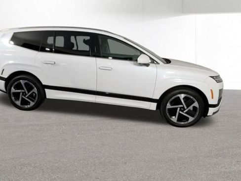 New 2026 Hyundai Ioniq 9 Calligraphy image 9