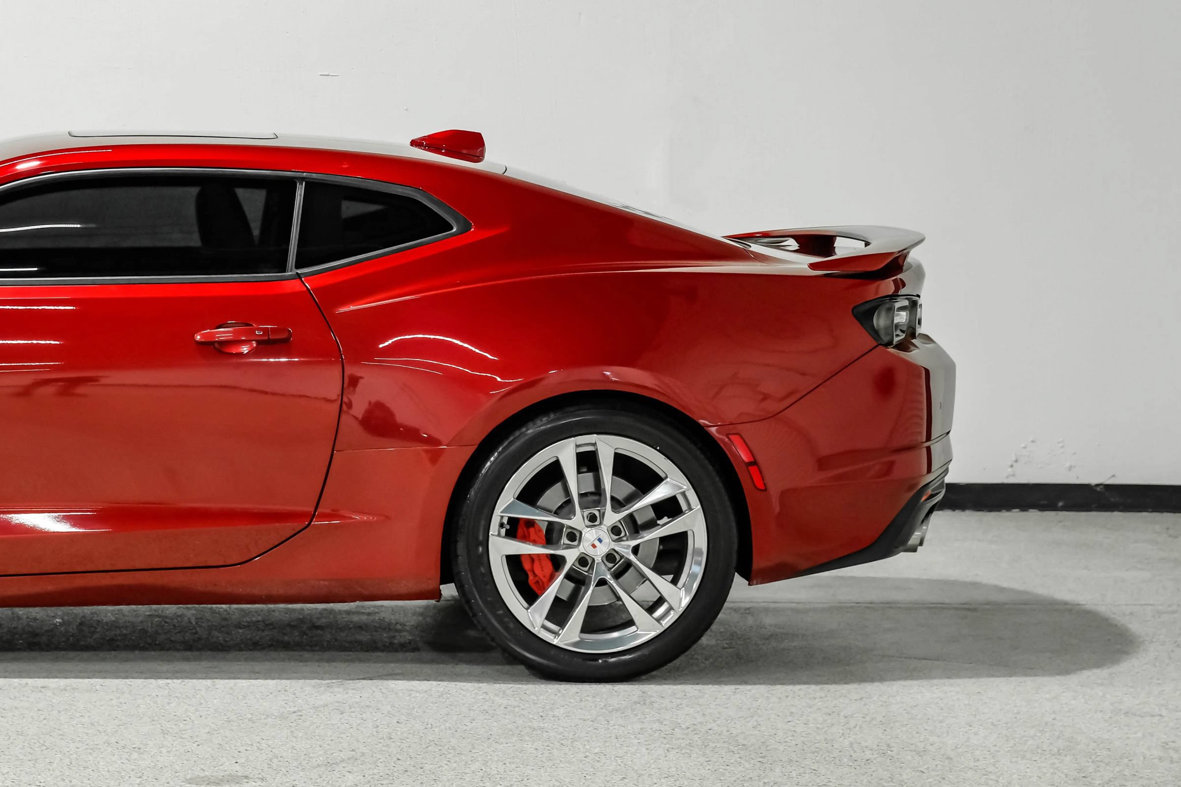 Used 2021 Chevrolet Camaro SS w/ Wild Cherry Design Package 2 RWD image 11