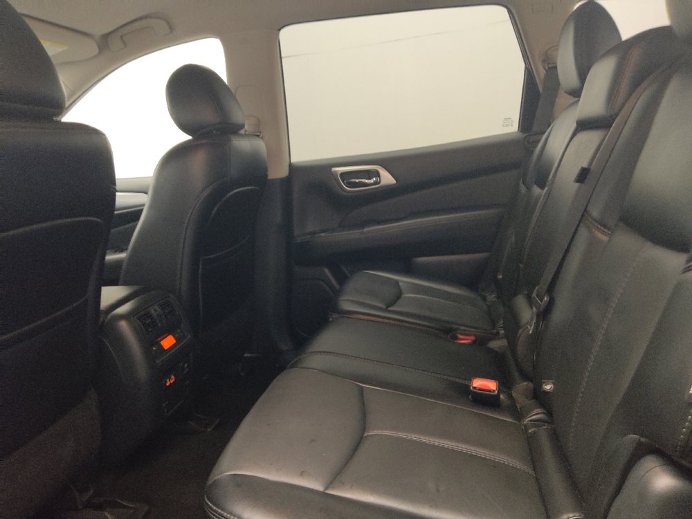 Used 2020 Nissan Pathfinder SL AWD/4WD image 18