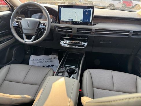 New 2025 Lincoln Corsair Grand Touring image 13