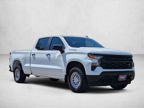 Used 2023 Chevrolet Silverado 1500 W/T w/ Trailering Package AWD/4WD image 3