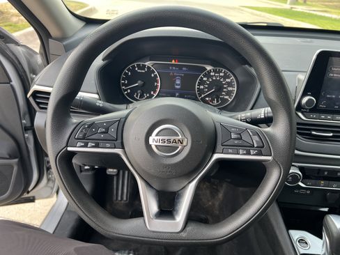 Used 2021 Nissan Altima 2.5 SV image 16