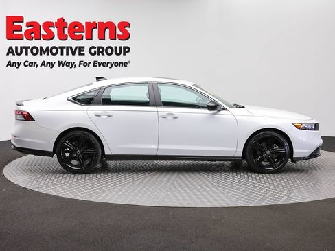 Used 2024 Honda Accord Sport image 4