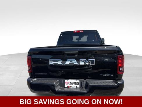 New 2026 RAM 2500 Big Horn AWD/4WD image 8