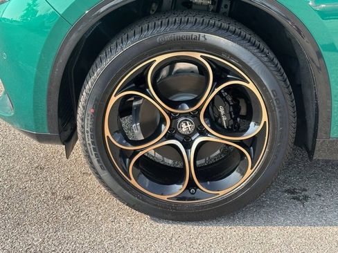 New 2025 Alfa Romeo Stelvio Sprint image 6