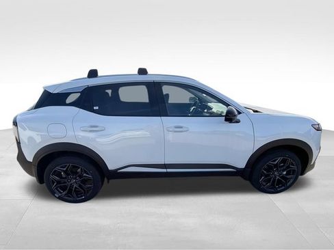 New 2026 Nissan Kicks SR w/ Cold Weather Package AWD/4WD image 9