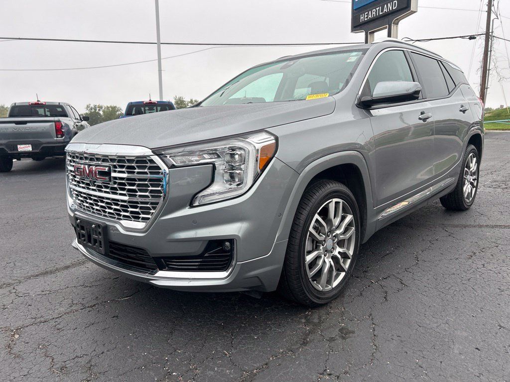 Used 2023 GMC Terrain Denali w/ Denali Premium Package AWD/4WD 360° Tour