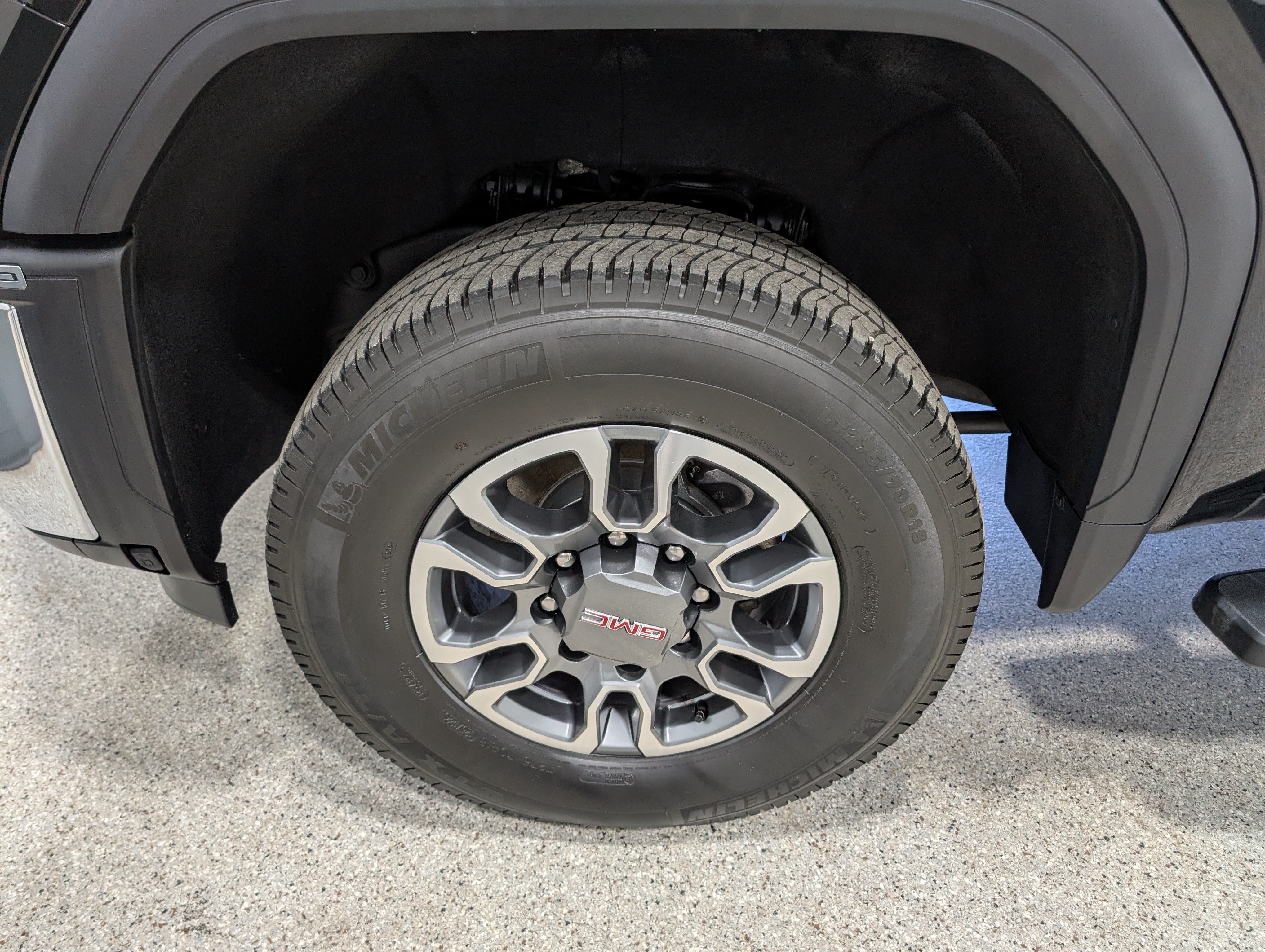 Used 2025 GMC Sierra 2500 SLE w/ Preferred Package AWD/4WD image 12