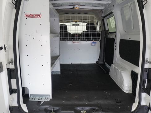 Used 2015 Chevrolet City Express LS image 17