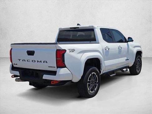 Used 2025 Toyota Tacoma TRD Sport AWD/4WD image 5