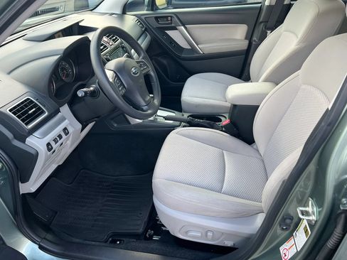 Used 2016 Subaru Forester 2.5i Premium AWD/4WD image 7