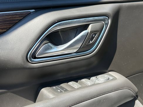 Used 2024 Chevrolet Tahoe High Country AWD/4WD image 11