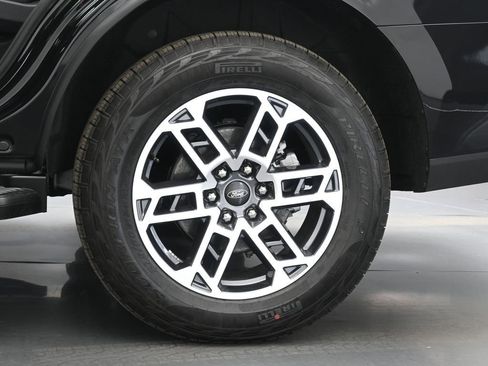 New 2025 Ford Expedition Active image 26