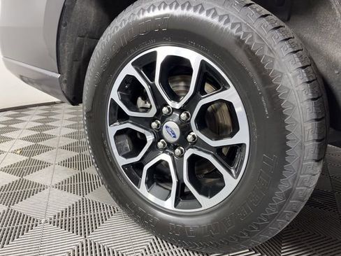 Used 2024 Ford Expedition XLT image 15