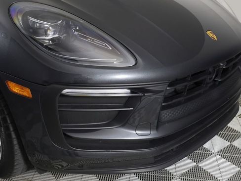 Used 2023 Porsche Macan AWD/4WD image 42