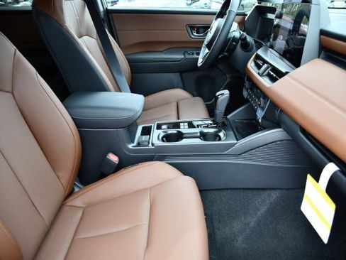 New 2026 Subaru Outback Touring AWD/4WD image 32