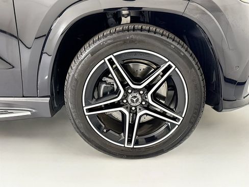 Certified 2026 Mercedes-Benz GLS 450 4MATIC image 33