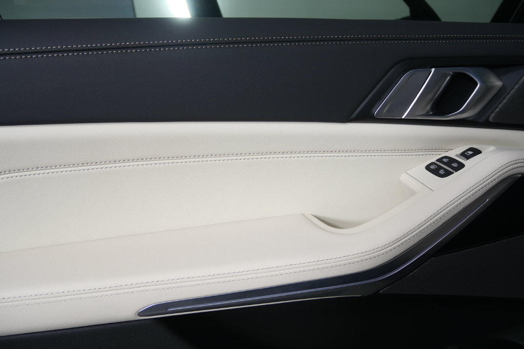Certified 2026 BMW X7 M60i AWD/4WD image 14