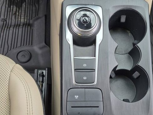 Certified 2022 Ford Escape SEL w/ Technology Package image 31