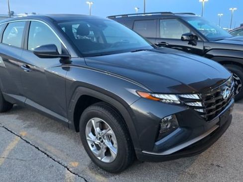 Used 2023 Hyundai Tucson SE image 3