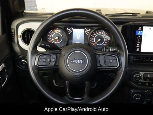 Used 2025 Jeep Wrangler Sport image 7