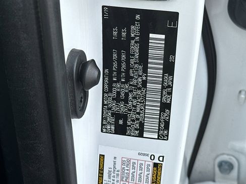 Used 2020 Toyota 4Runner SR5 image 30