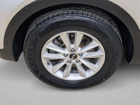 Used 2019 Kia Sorento L image 25