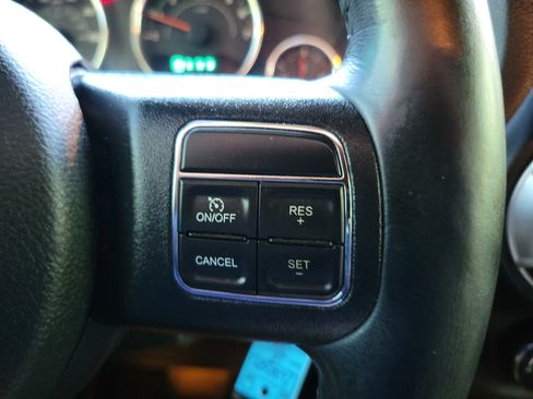 Used 2018 Jeep Wrangler Unlimited Sahara AWD/4WD image 15