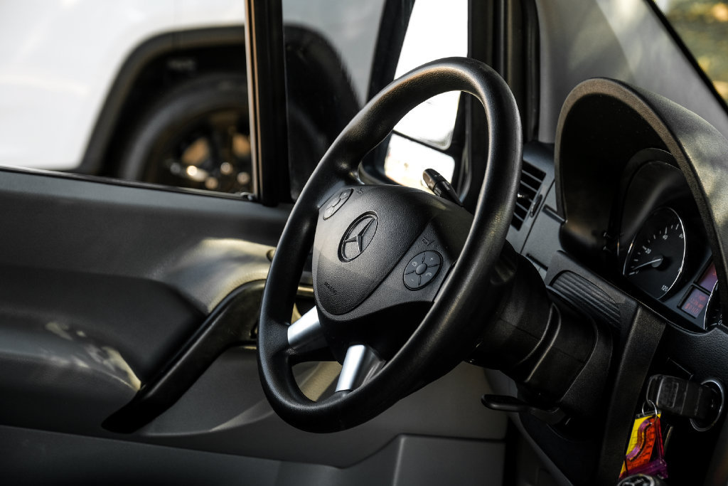 Used 2015 Mercedes-Benz Sprinter 2500 image 24