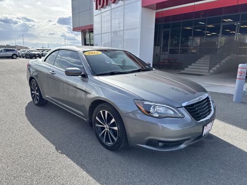 Used 2012 Chrysler 200 S FWD image 1