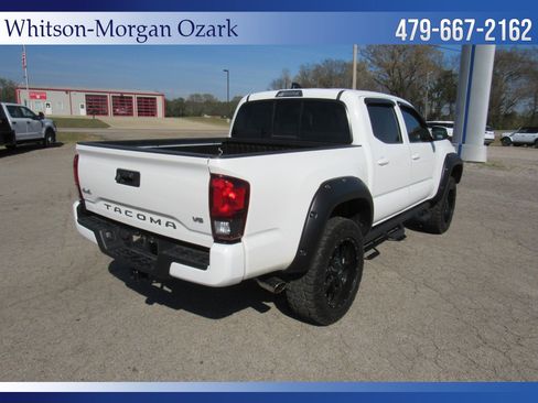 Used 2022 Toyota Tacoma SR image 14