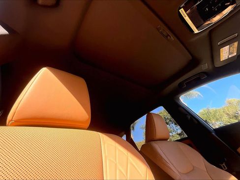 Used 2024 Lexus RX 350 Premium image 12